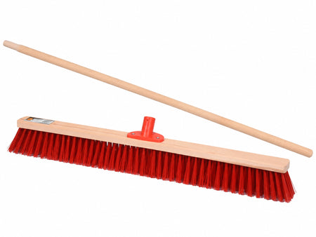 Illustrative composition of VOREL 800 mm street broom head and 125 cm beech wood handle, supplied together; components not shown to scale